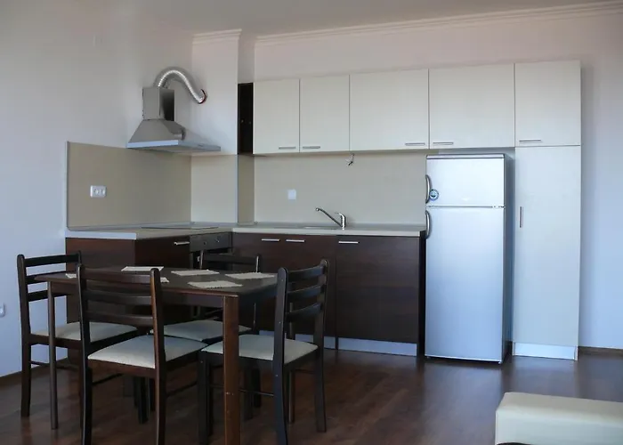 Complex Kentavar - Free Fast Wifi *